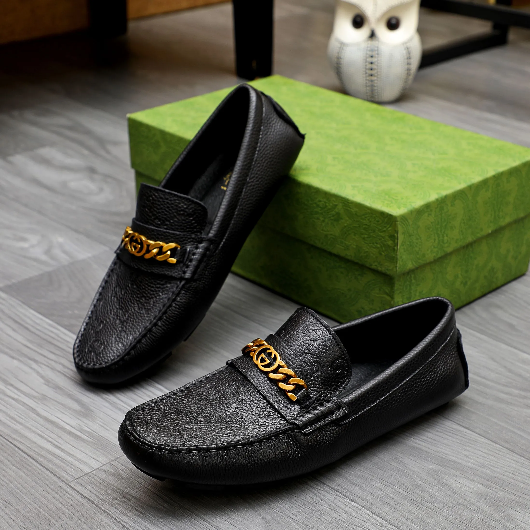 Factory price 380🕷🕷[GUCCI] Gucci's new men's fashion casual slip-on shoes🇨🇳Official website original 1:1 mold opening💯The first layer is made of Italian cowhide🎋🐷Leather lining, original quality, fine workmanship☘Rubber wear-resistant and non-slip outsole, comfortable to wear🌴High-end atmosphere, versatile style, worth owning🍉 Black optional! Code number 38-44 (45.46.47. Can be customized)